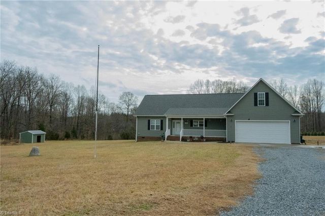 6880 Big Tree Lane, Liberty, NC 27298