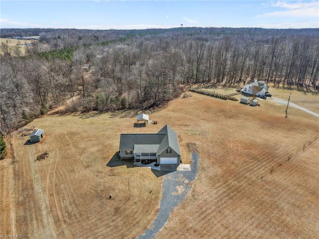 6880 Big Tree Lane, Liberty, NC 27298