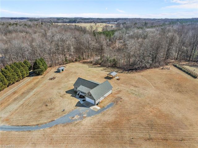 6880 Big Tree Lane, Liberty, NC 27298