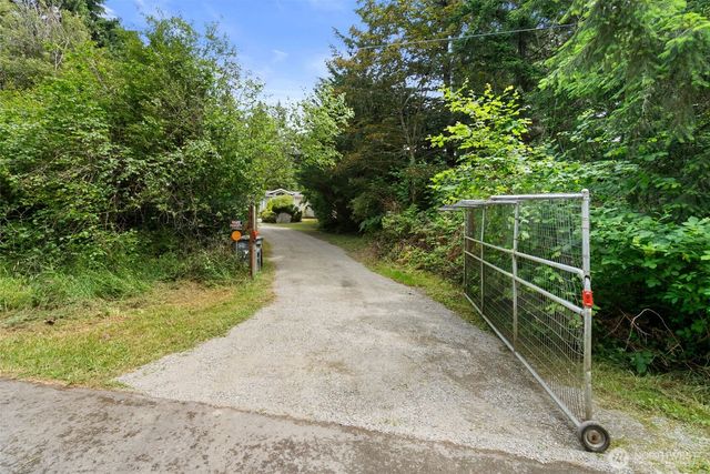37413 34th Avenue S, Roy, WA 98580