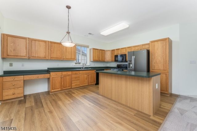 2 Homestead Ct, White Twp., NJ 07823