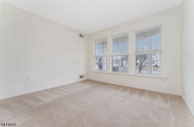 2 Homestead Ct, White Twp., NJ 07823