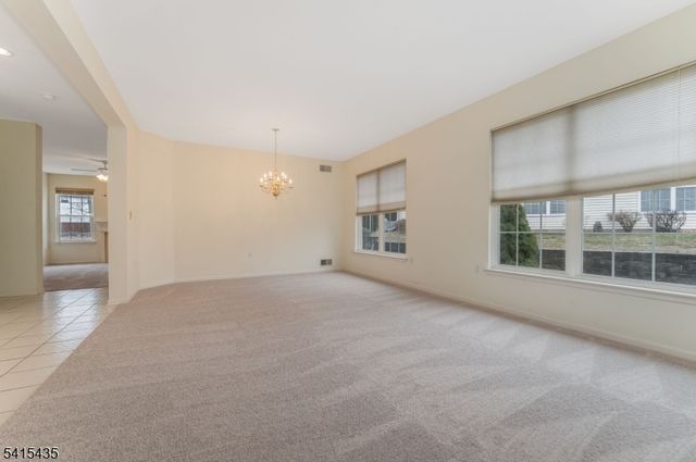 2 Homestead Ct, White Twp., NJ 07823