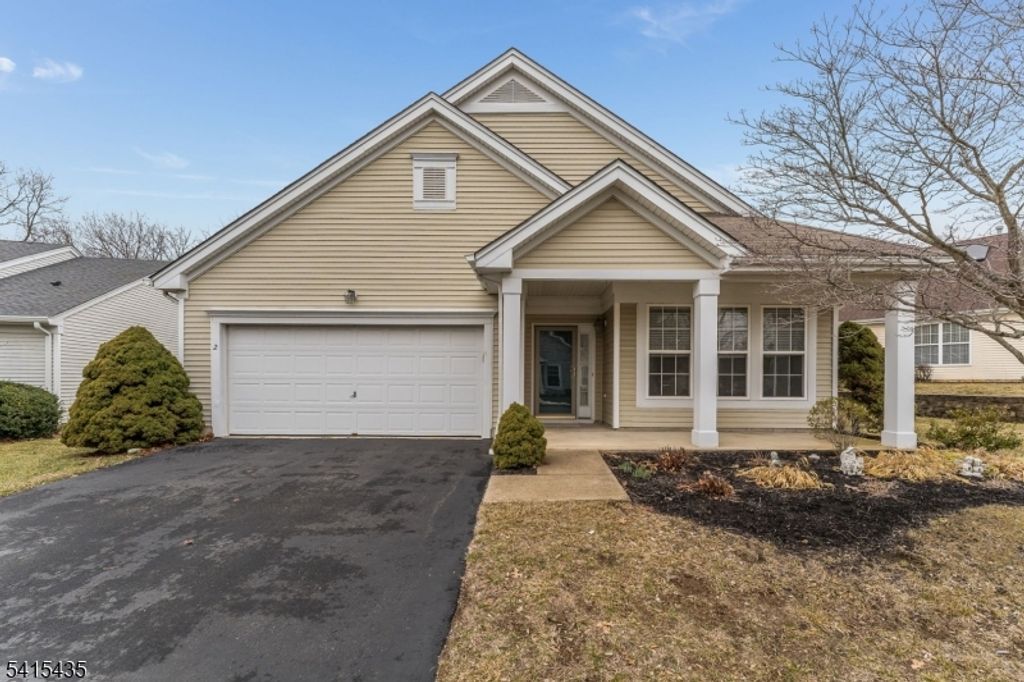 2 Homestead Ct, White Twp., NJ 07823