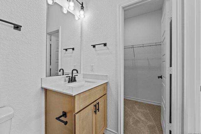 1512 Whistlers Way, Marion, TX 78124