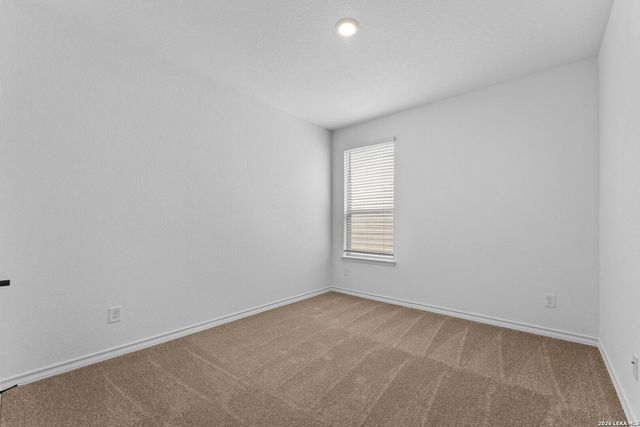 1512 Whistlers Way, Marion, TX 78124