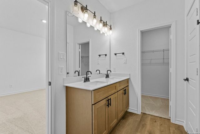 1512 Whistlers Way, Marion, TX 78124