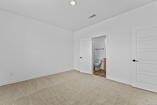 1512 Whistlers Way, Marion, TX 78124