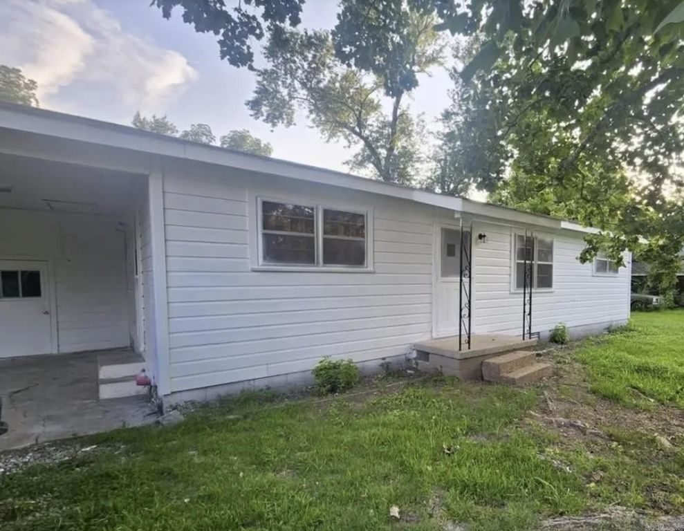 104 W Searcy, Kensett, AR 72560