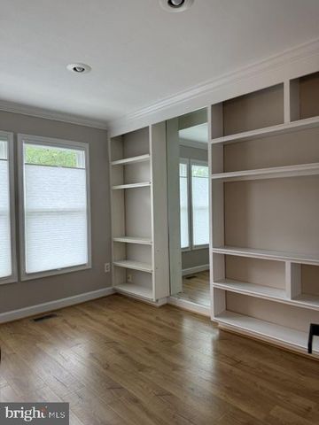 5859 WESTWATER CT, Centreville, VA 20121