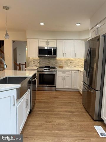 5859 WESTWATER CT, Centreville, VA 20121