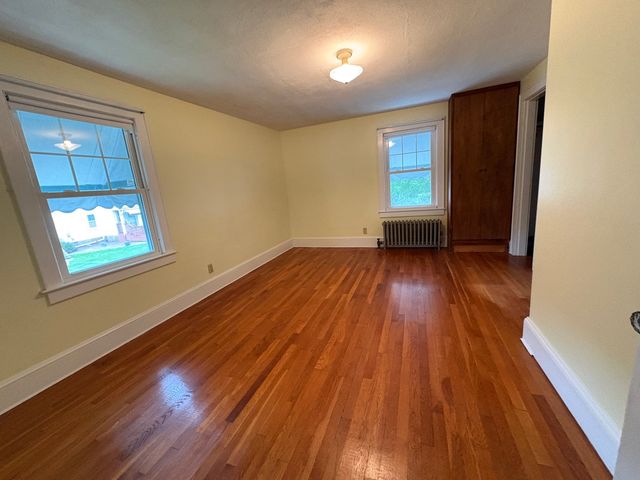 23 Keefe Avenue, Holyoke, MA 01040