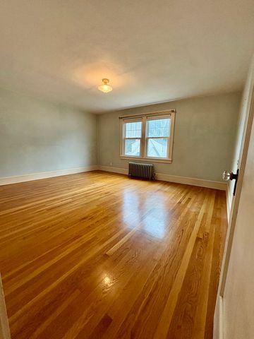 23 Keefe Avenue, Holyoke, MA 01040