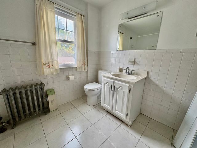 23 Keefe Avenue, Holyoke, MA 01040