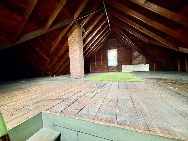 23 Keefe Avenue, Holyoke, MA 01040
