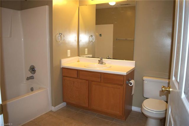 905 Hanahan Court 2A, Greensboro, NC 27409