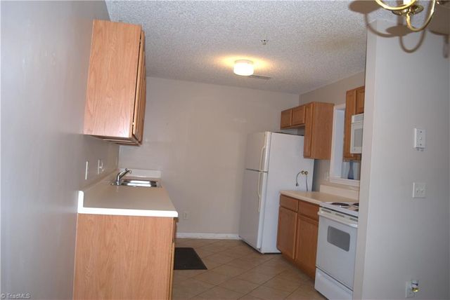 905 Hanahan Court 2A, Greensboro, NC 27409