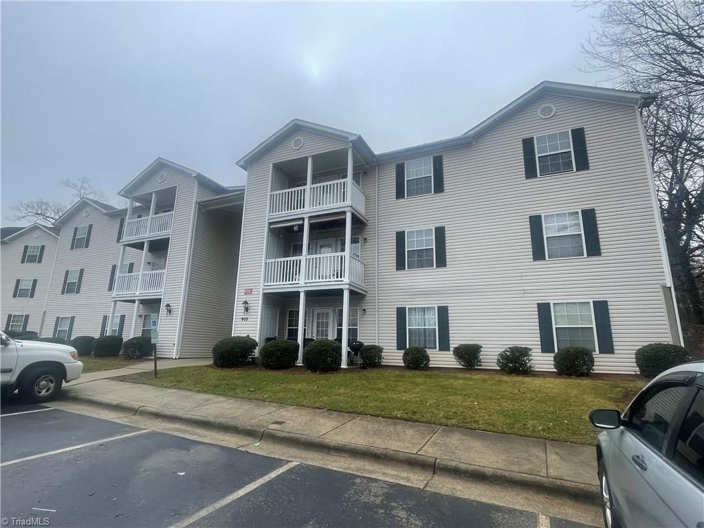 905 Hanahan Court 2A, Greensboro, NC 27409