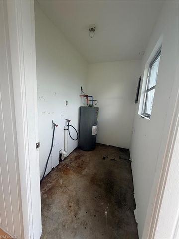 1742 Maple DR, Fort Myers, FL 33907