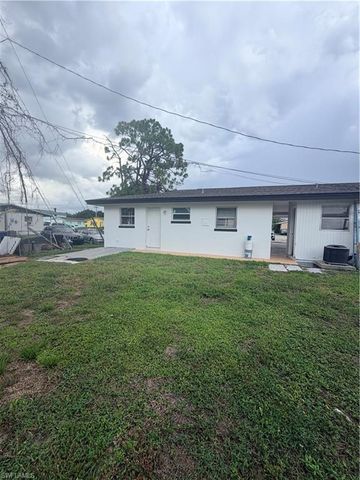 1742 Maple DR, Fort Myers, FL 33907