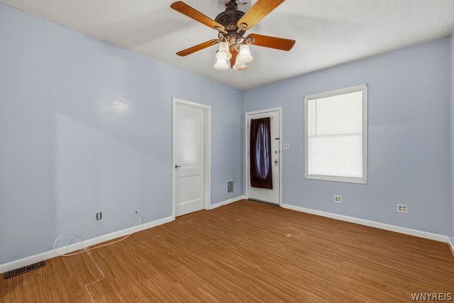 2233 Welch Avenue, Niagara Falls, NY 14303