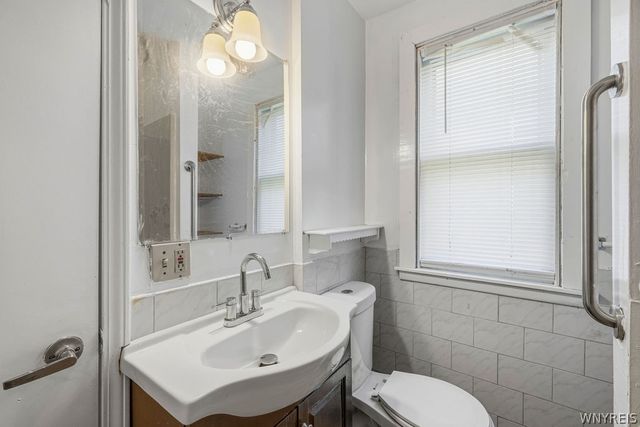 2233 Welch Avenue, Niagara Falls, NY 14303