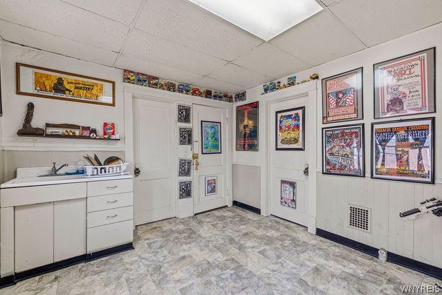 2233 Welch Avenue, Niagara Falls, NY 14303