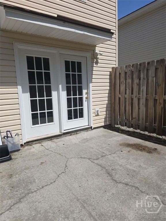 Image 11 of property listing at 9810 Whitfield Avenue A, Savannah, GA 31406
