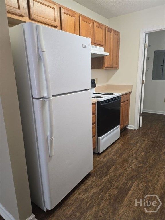 Image 4 of property listing at 9810 Whitfield Avenue A, Savannah, GA 31406