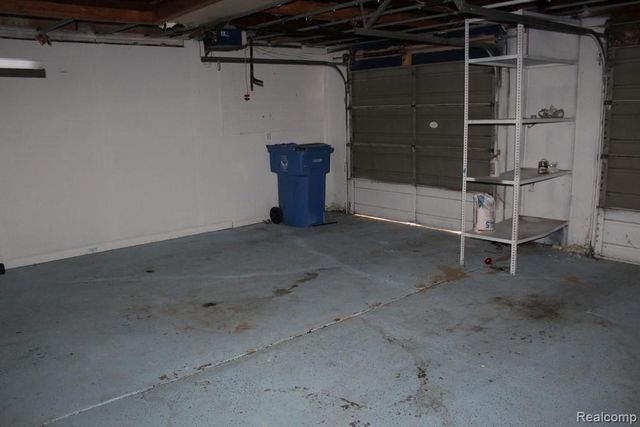 25974 Powers Avenue, Dearborn Heights, MI 48125