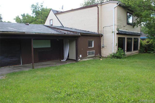 25974 Powers Avenue, Dearborn Heights, MI 48125