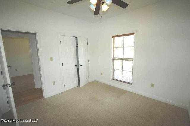 1 Pine Meadow Loop, Hattiesburg, MS 39402