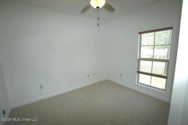 1 Pine Meadow Loop, Hattiesburg, MS 39402