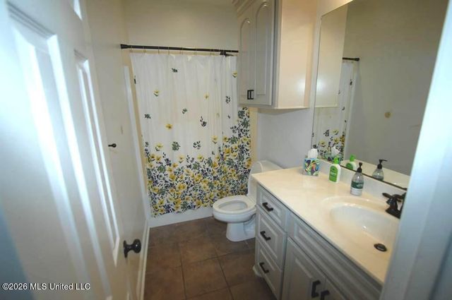 1 Pine Meadow Loop, Hattiesburg, MS 39402
