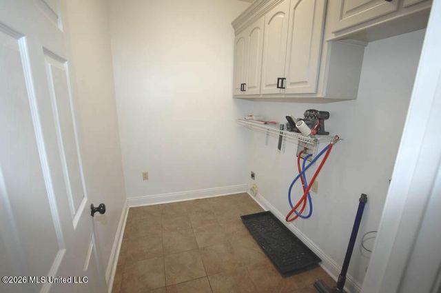 1 Pine Meadow Loop, Hattiesburg, MS 39402