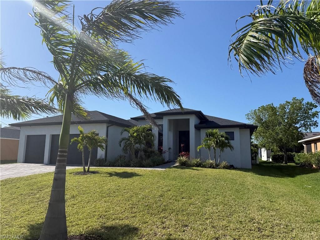 Image 1 of property listing at 3724 SW 3rd ST, Cape Coral, FL 33991