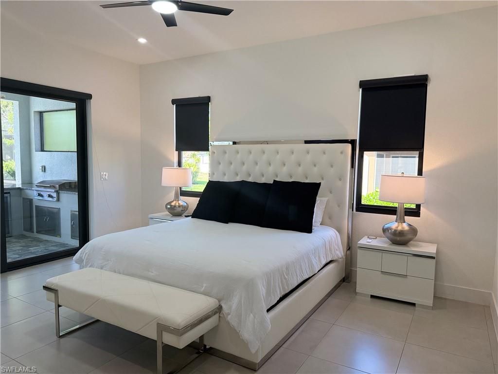 Image 14 of property listing at 3724 SW 3rd ST, Cape Coral, FL 33991