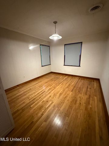 1085 Cherokee Street, Biloxi, MS 39530