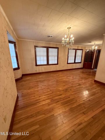 1085 Cherokee Street, Biloxi, MS 39530