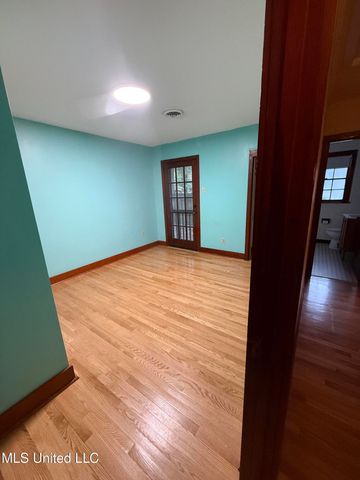 1085 Cherokee Street, Biloxi, MS 39530