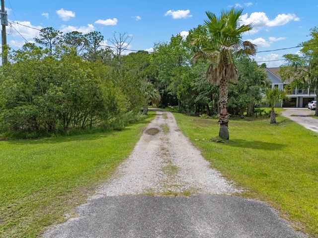 1604 Macoma Road, Mount Pleasant, SC 29466