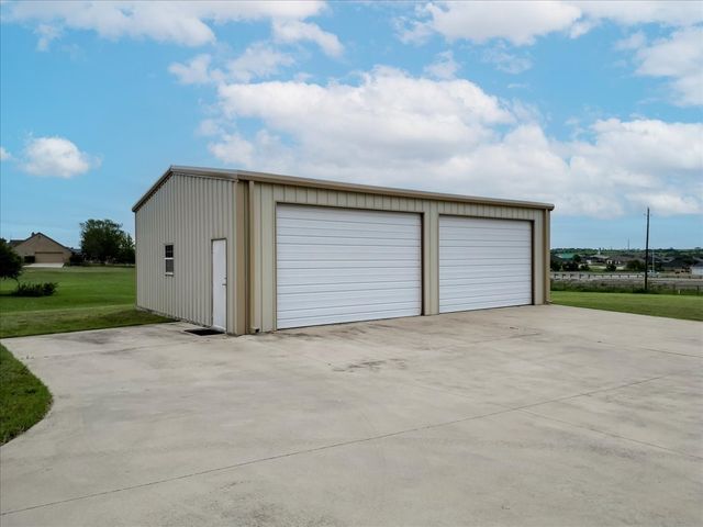 306 N Rolling Plains Drive, Rhome, TX 76078