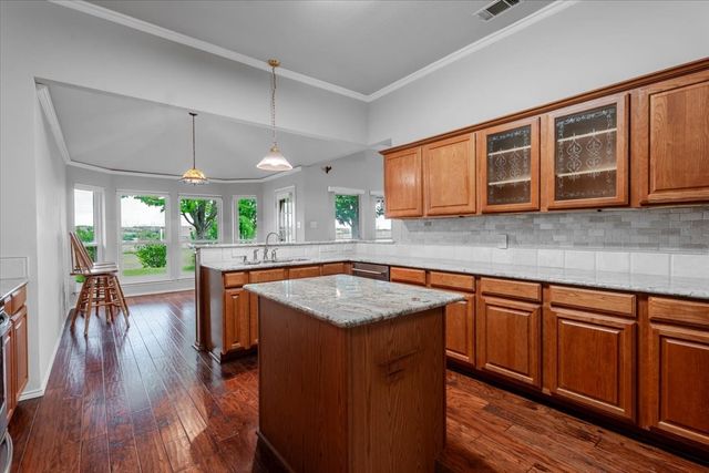 306 N Rolling Plains Drive, Rhome, TX 76078
