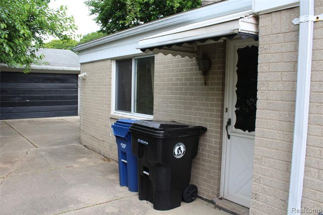 11717 Tecumseh, Redford, MI 48239