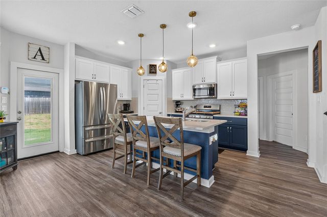278 Garner DR, Kyle, TX 78640