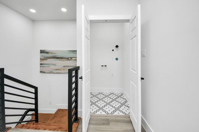 9307 Jutland Road, Houston, TX 77033