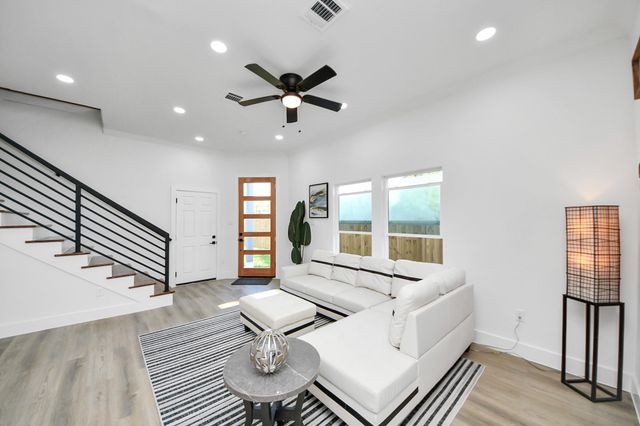 9307 Jutland Road, Houston, TX 77033