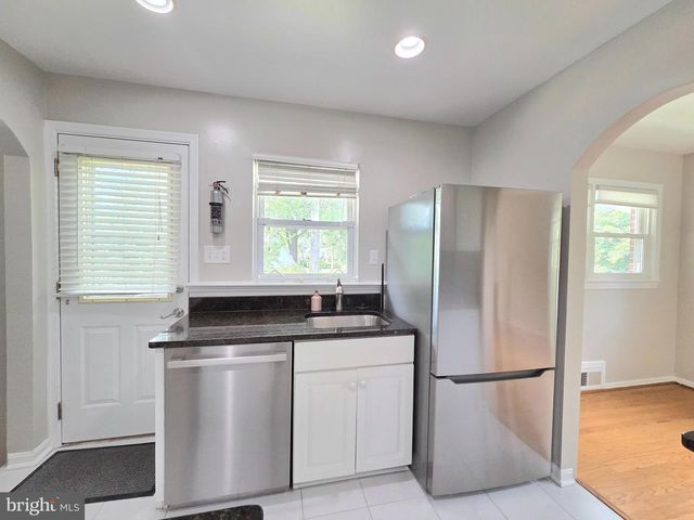 7020 QUANDER RD, Alexandria, VA 22307