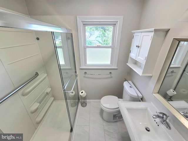 7020 QUANDER RD, Alexandria, VA 22307