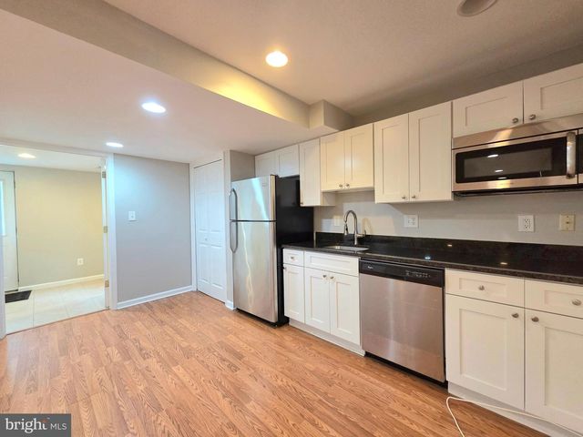 7020 QUANDER RD, Alexandria, VA 22307